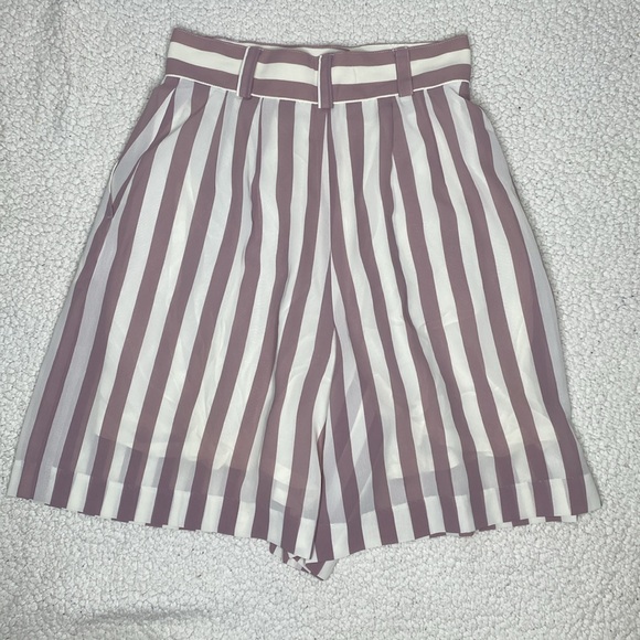 R-Rouge Striped Shorts: Size Medium - Picture 2 of 9